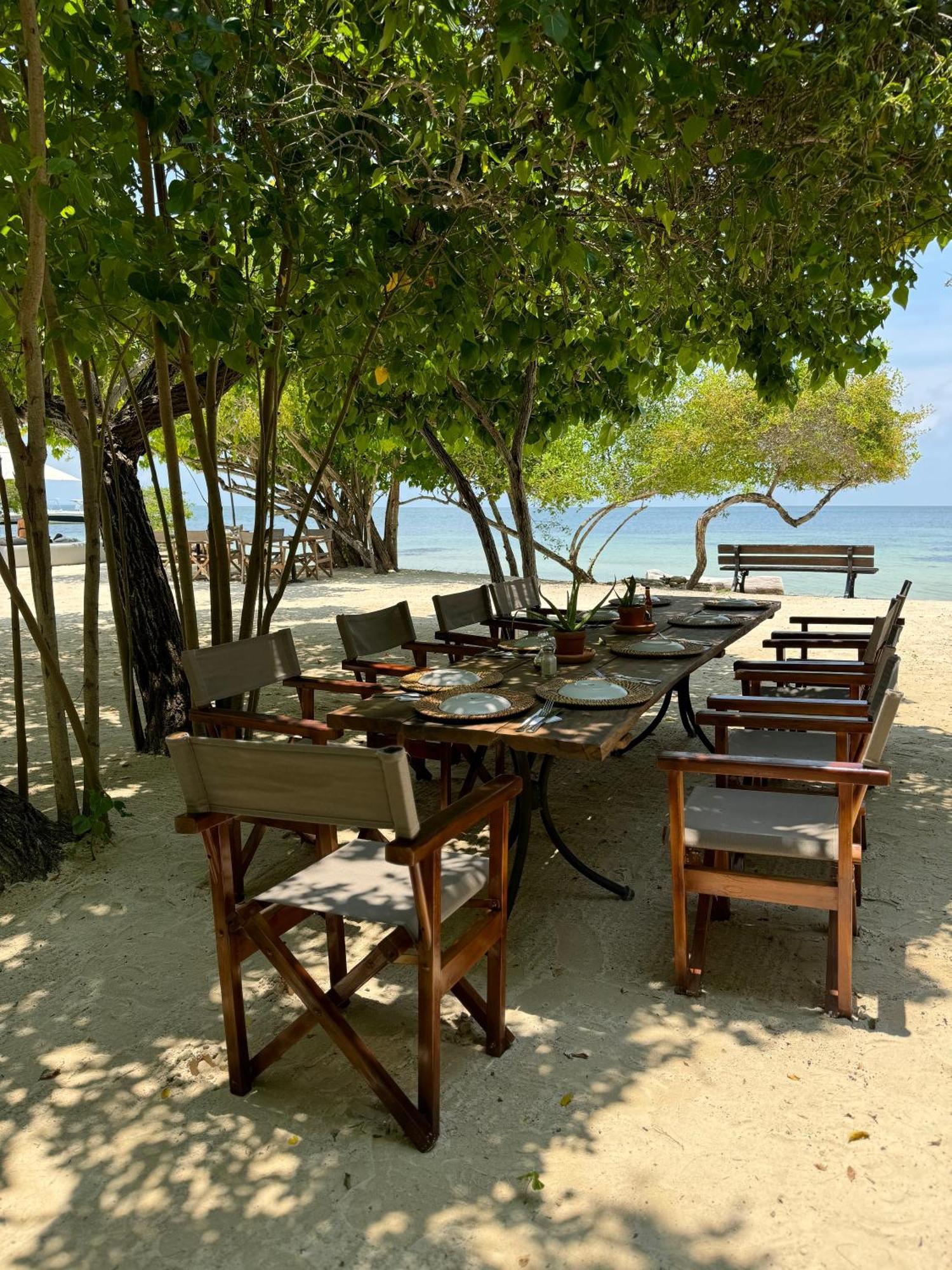 Sabai Beach Hotel Isla Barú Екстериор снимка