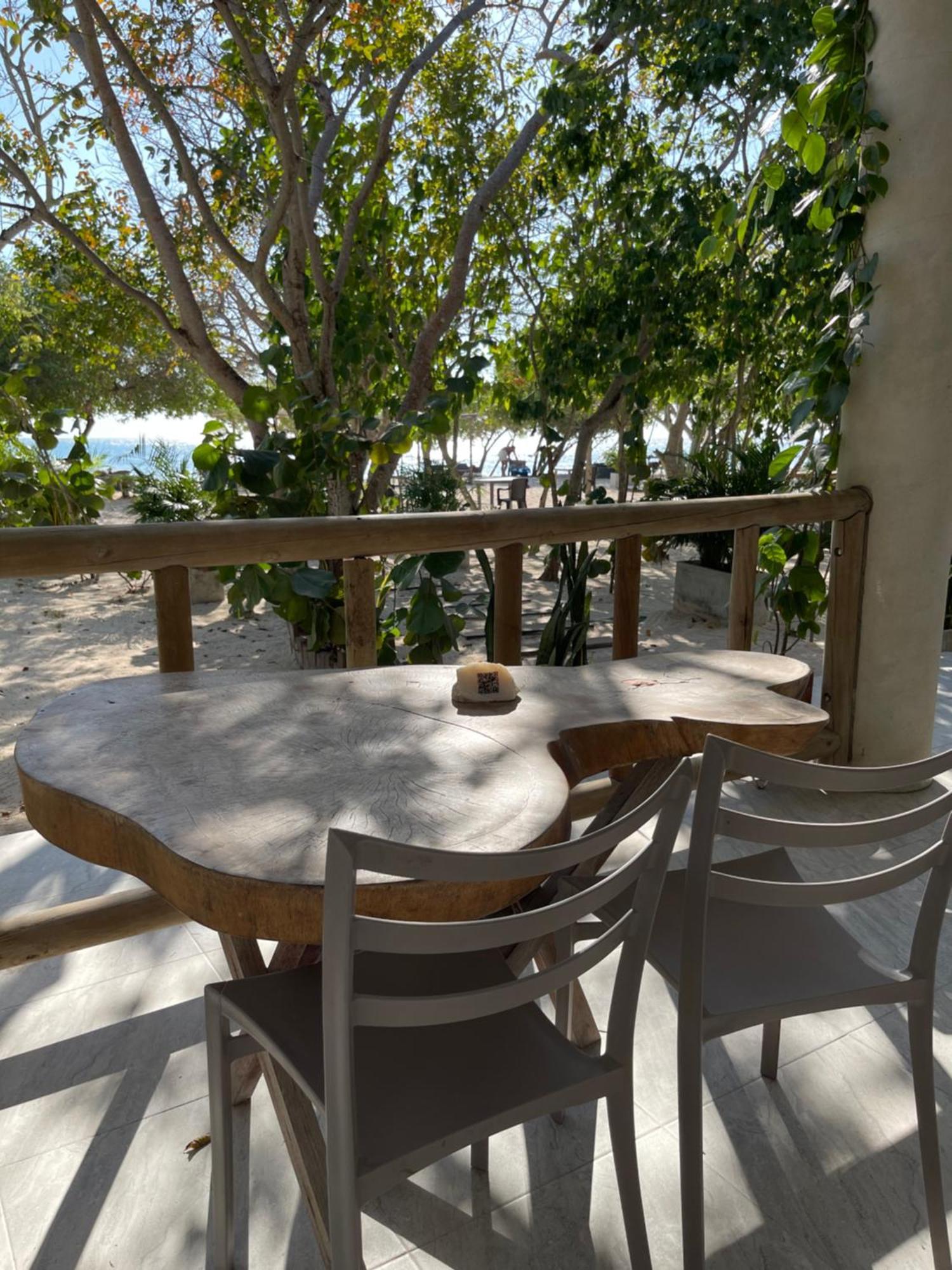 Sabai Beach Hotel Isla Barú Екстериор снимка