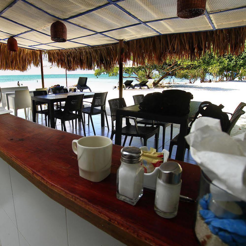 Sabai Beach Hotel Isla Barú Екстериор снимка